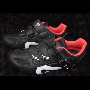 Peloton Cycling Shoes-Size 40 (Men US 7, Women US 9)